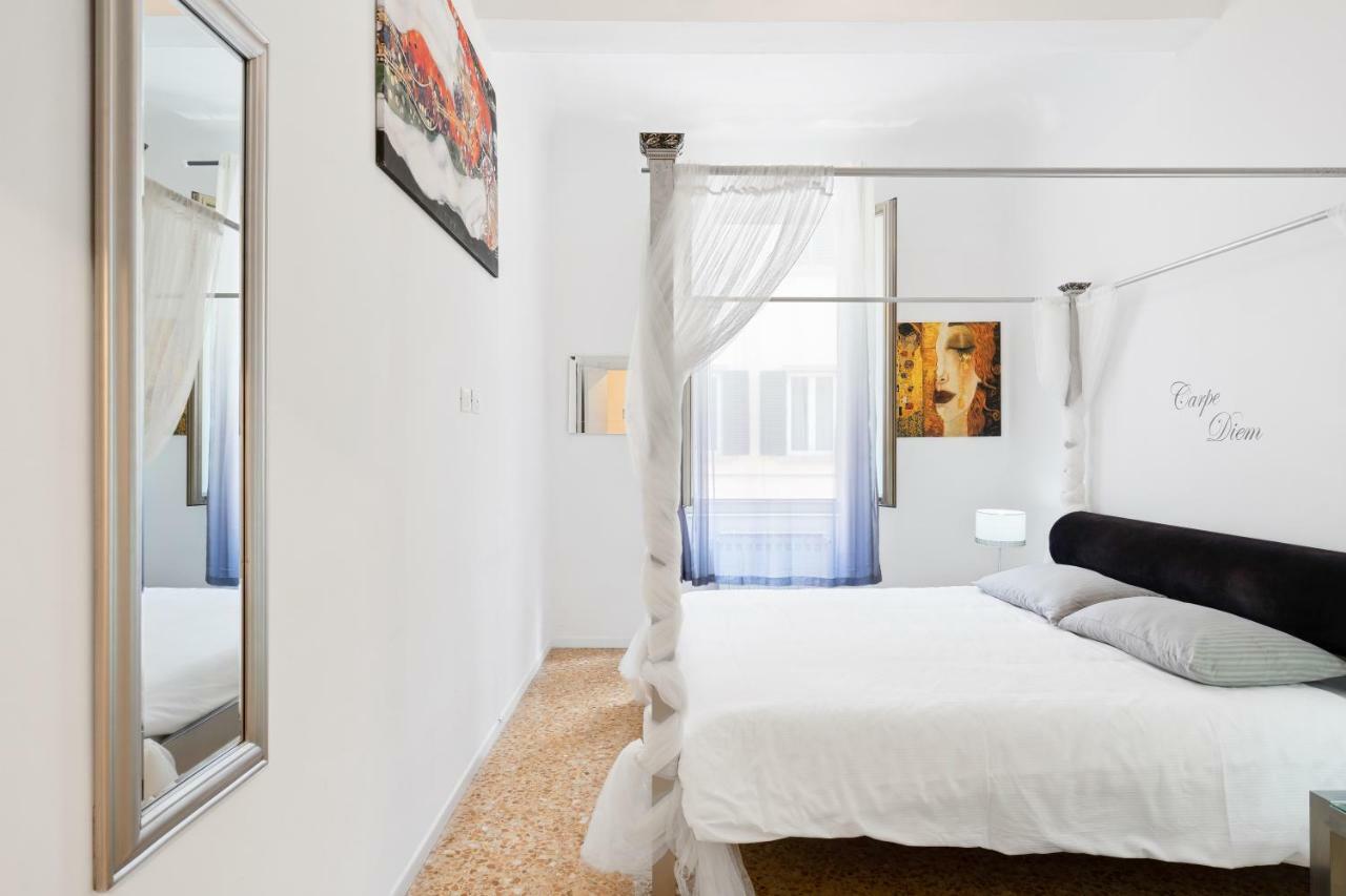Carpe Diem Arno Apartment Φλωρεντία Εξωτερικό φωτογραφία